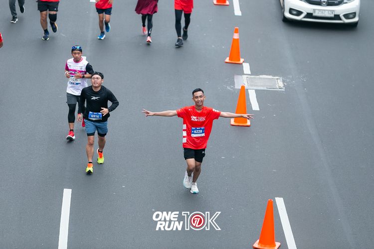 Race photo from ONE RUN 10K 2025