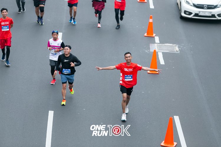 Race photo from ONE RUN 10K 2025