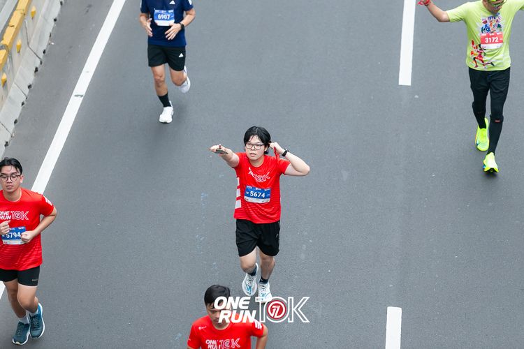 Race photo from ONE RUN 10K 2025