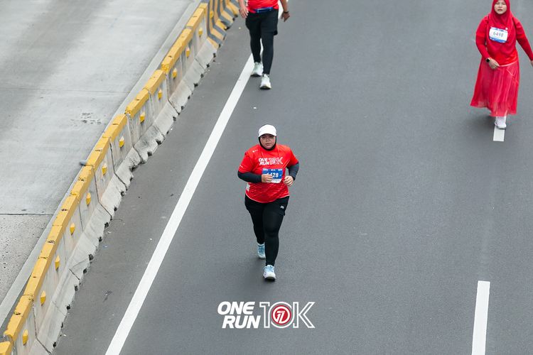 Race photo from ONE RUN 10K 2025