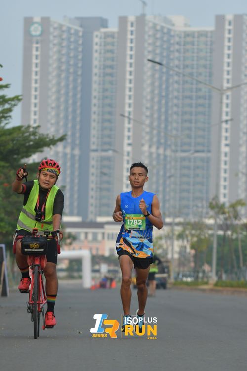 Race photo from ISOPlus Run 2024 Jakarta