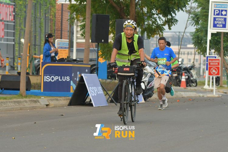 Race photo from ISOPlus Run 2024 Jakarta
