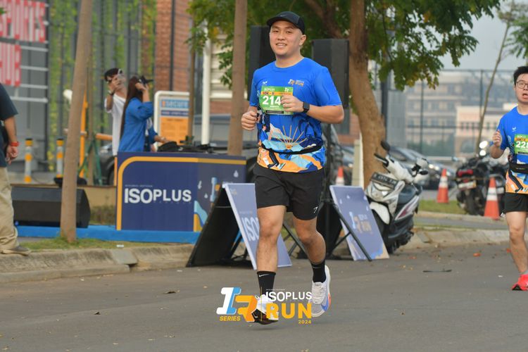 Race photo from ISOPlus Run 2024 Jakarta
