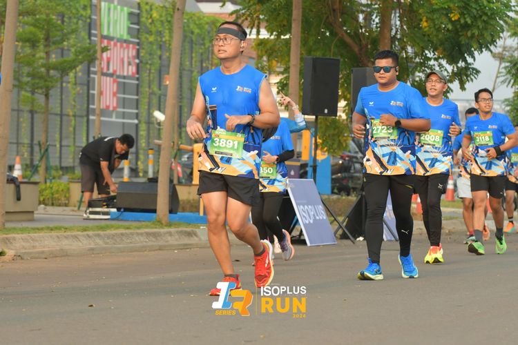 Race photo from ISOPlus Run 2024 Jakarta