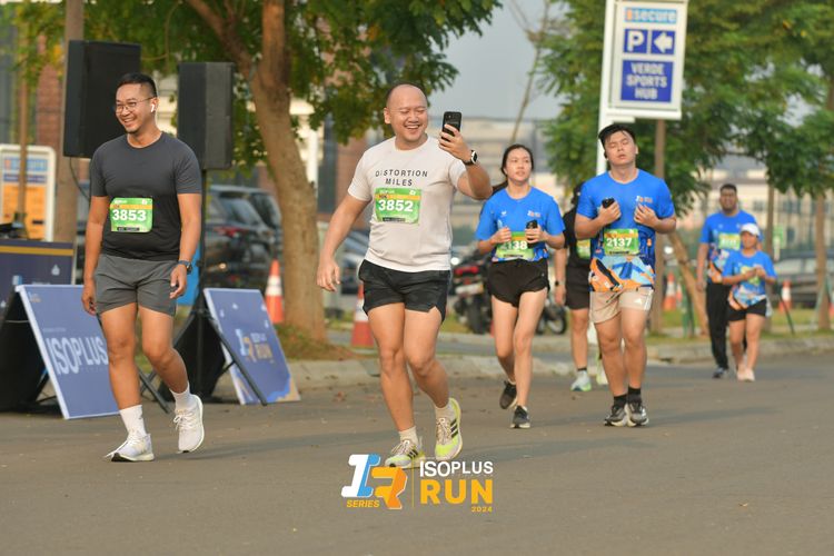 Race photo from ISOPlus Run 2024 Jakarta
