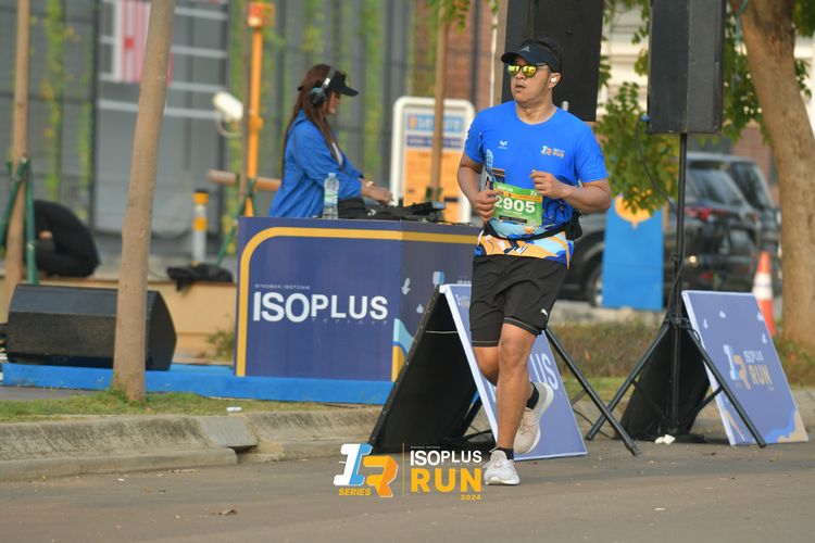 Race photo from ISOPlus Run 2024 Jakarta