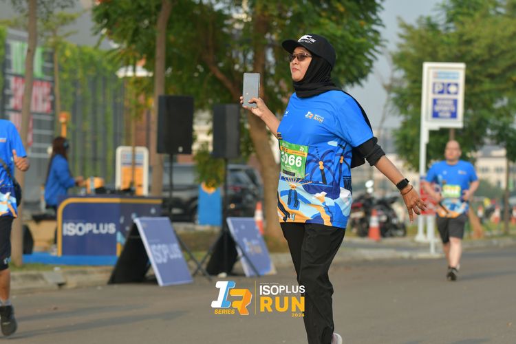 Race photo from ISOPlus Run 2024 Jakarta