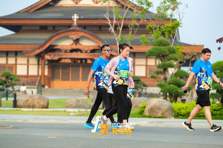 Race photo from ISOPlus Run 2024 Jakarta