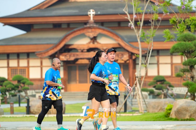 Race photo from ISOPlus Run 2024 Jakarta