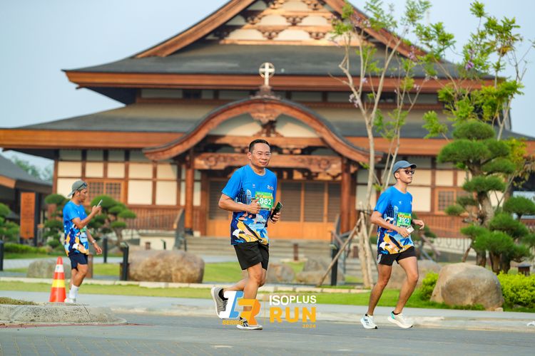 Race photo from ISOPlus Run 2024 Jakarta