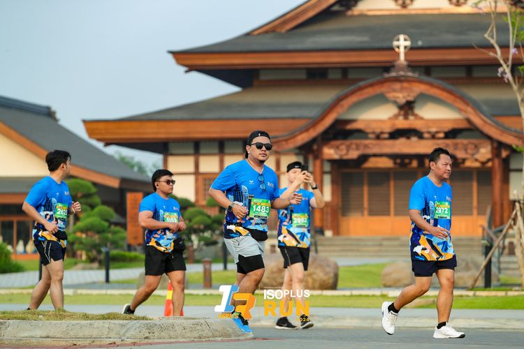 Race photo from ISOPlus Run 2024 Jakarta