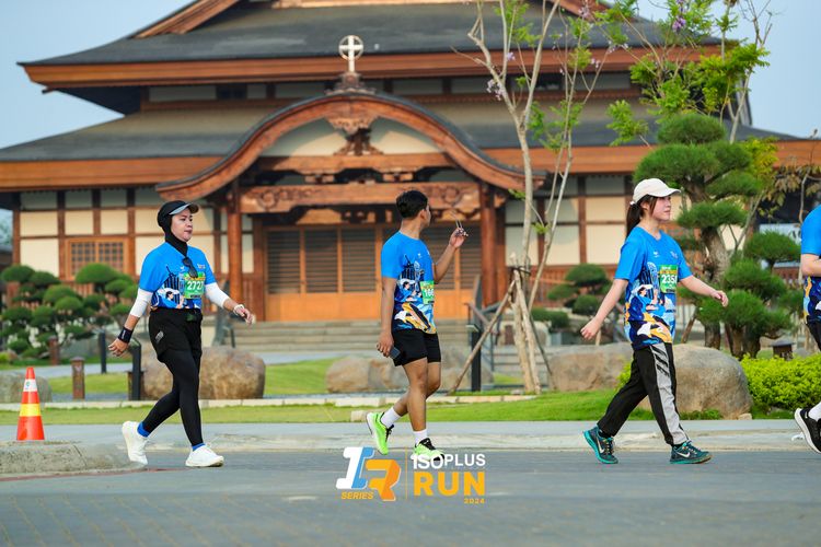 Race photo from ISOPlus Run 2024 Jakarta