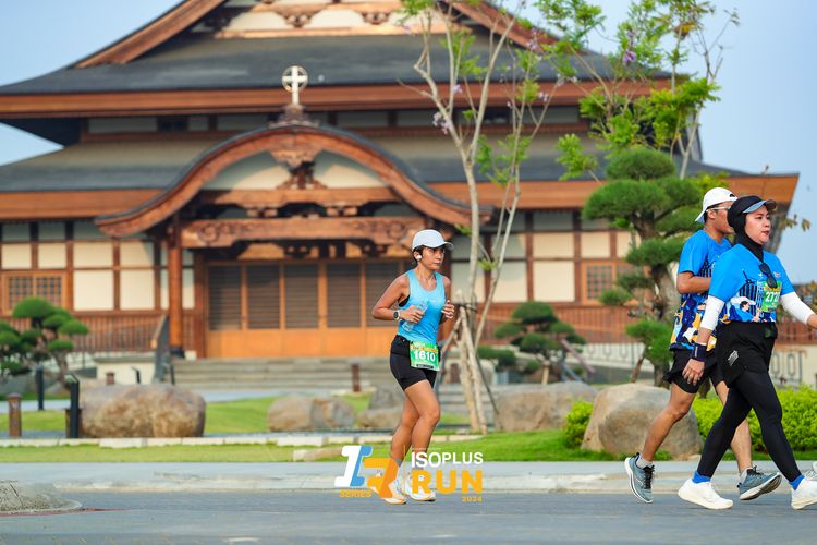 Race photo from ISOPlus Run 2024 Jakarta