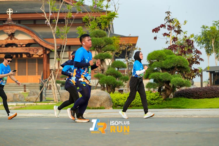 Race photo from ISOPlus Run 2024 Jakarta