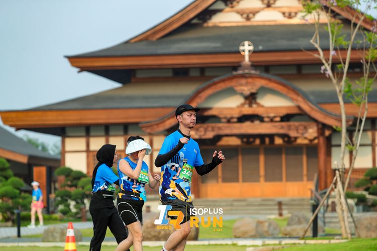 Race photo from ISOPlus Run 2024 Jakarta