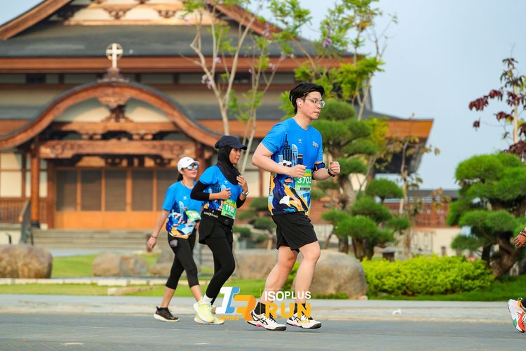 Race photo from ISOPlus Run 2024 Jakarta