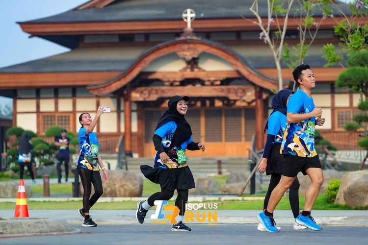 Race photo from ISOPlus Run 2024 Jakarta