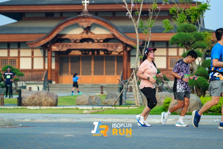 Race photo from ISOPlus Run 2024 Jakarta