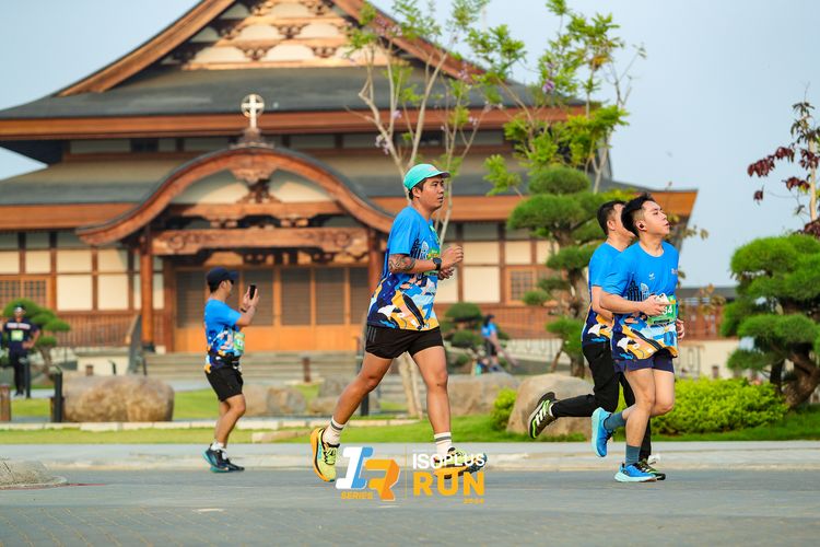 Race photo from ISOPlus Run 2024 Jakarta