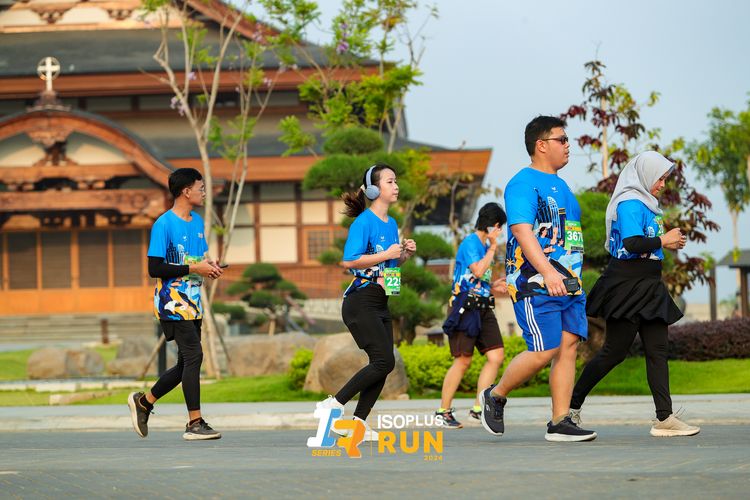 Race photo from ISOPlus Run 2024 Jakarta