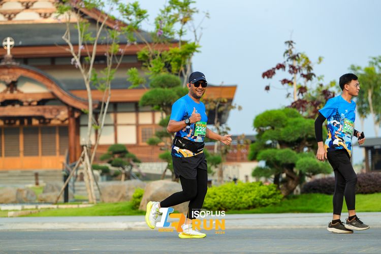 Race photo from ISOPlus Run 2024 Jakarta