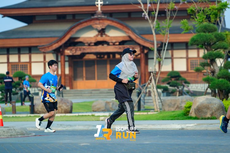 Race photo from ISOPlus Run 2024 Jakarta