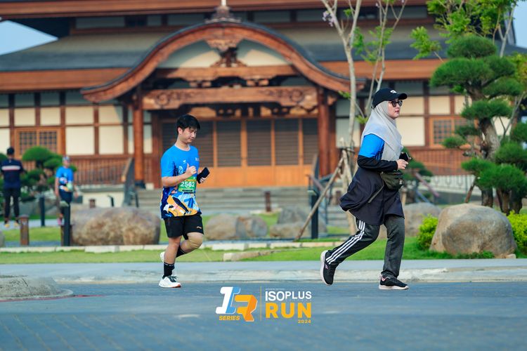 Race photo from ISOPlus Run 2024 Jakarta