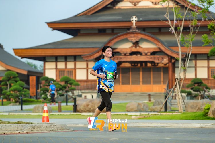 Race photo from ISOPlus Run 2024 Jakarta