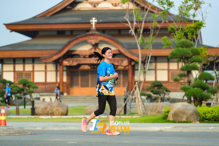Race photo from ISOPlus Run 2024 Jakarta