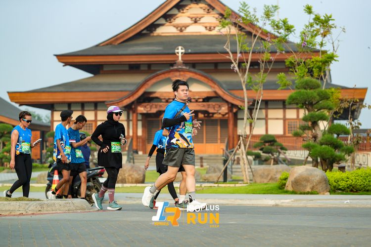 Race photo from ISOPlus Run 2024 Jakarta