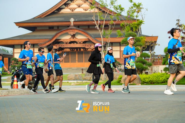 Race photo from ISOPlus Run 2024 Jakarta