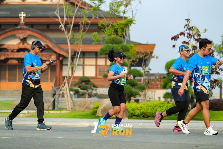 Race photo from ISOPlus Run 2024 Jakarta