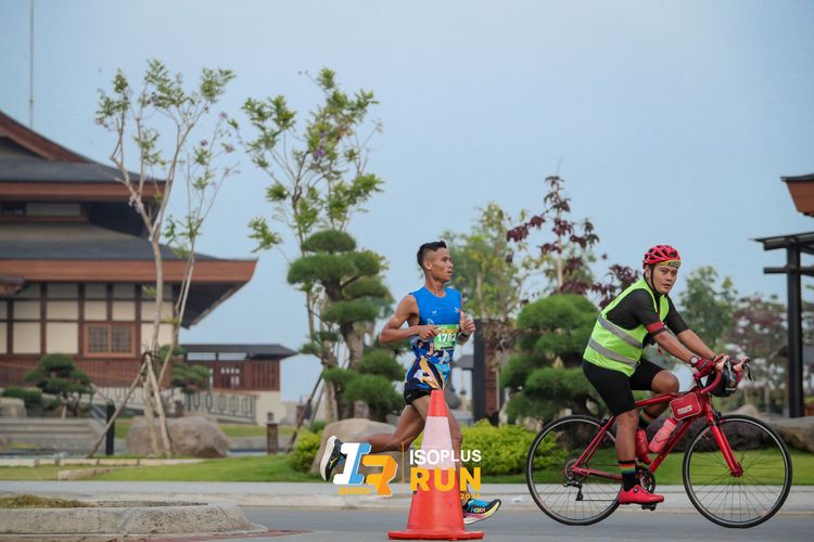 Race photo from ISOPlus Run 2024 Jakarta