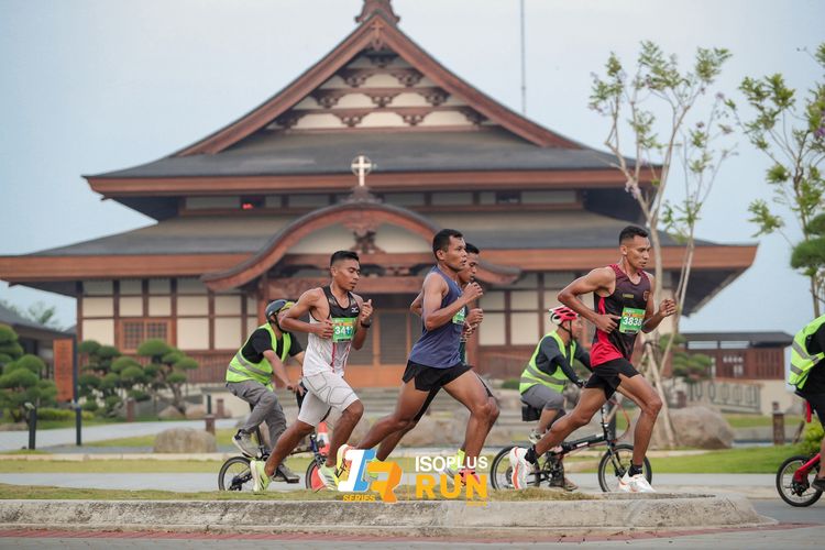 Race photo from ISOPlus Run 2024 Jakarta