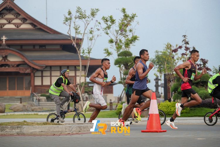 Race photo from ISOPlus Run 2024 Jakarta