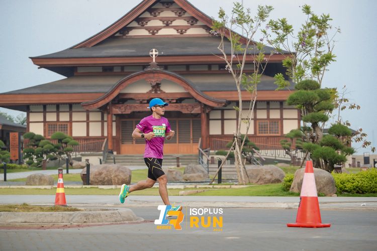 Race photo from ISOPlus Run 2024 Jakarta