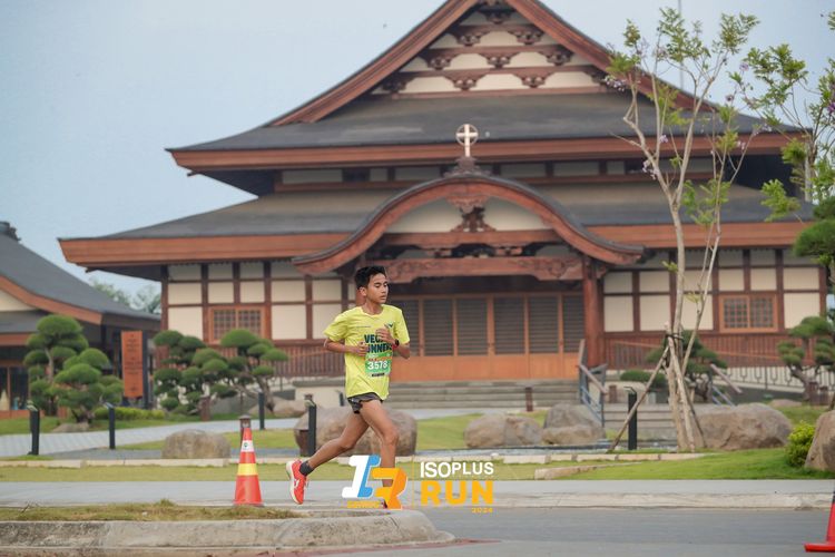 Race photo from ISOPlus Run 2024 Jakarta