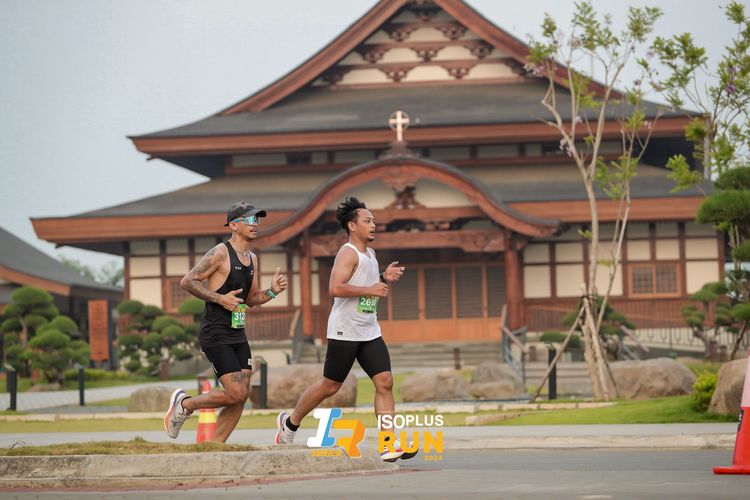 Race photo from ISOPlus Run 2024 Jakarta