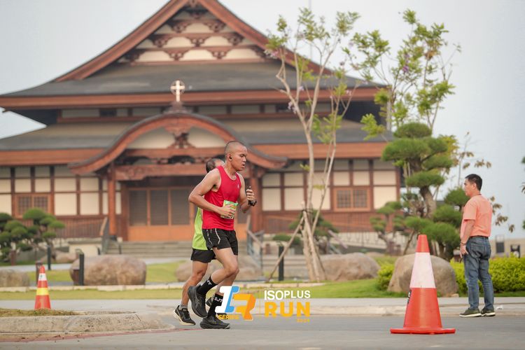 Race photo from ISOPlus Run 2024 Jakarta