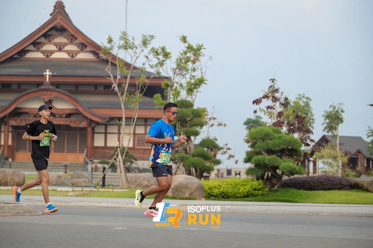 Race photo from ISOPlus Run 2024 Jakarta