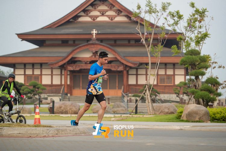 Race photo from ISOPlus Run 2024 Jakarta
