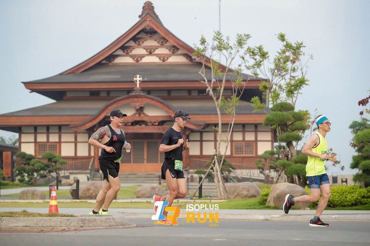 Race photo from ISOPlus Run 2024 Jakarta