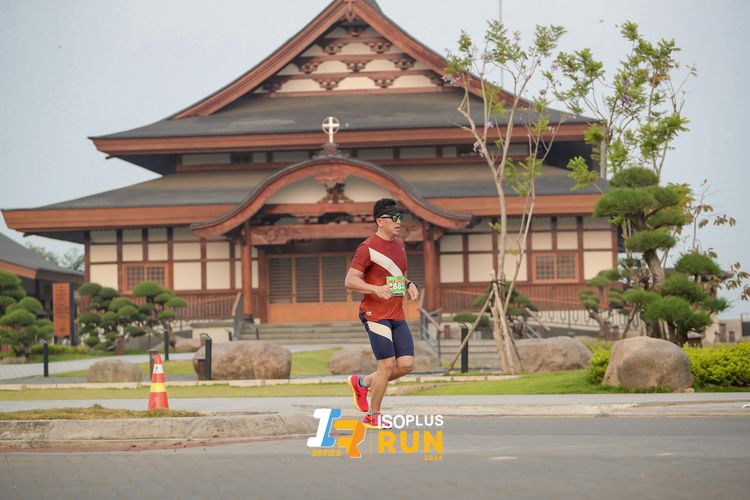 Race photo from ISOPlus Run 2024 Jakarta