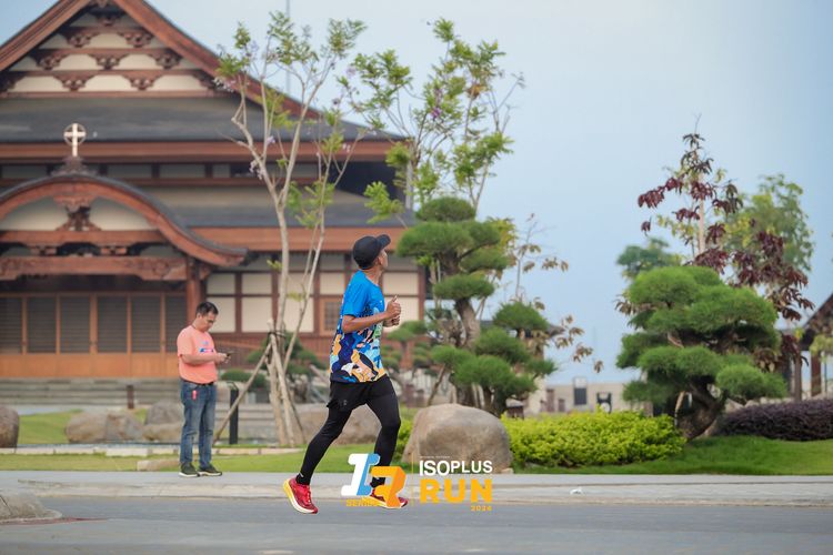 Race photo from ISOPlus Run 2024 Jakarta