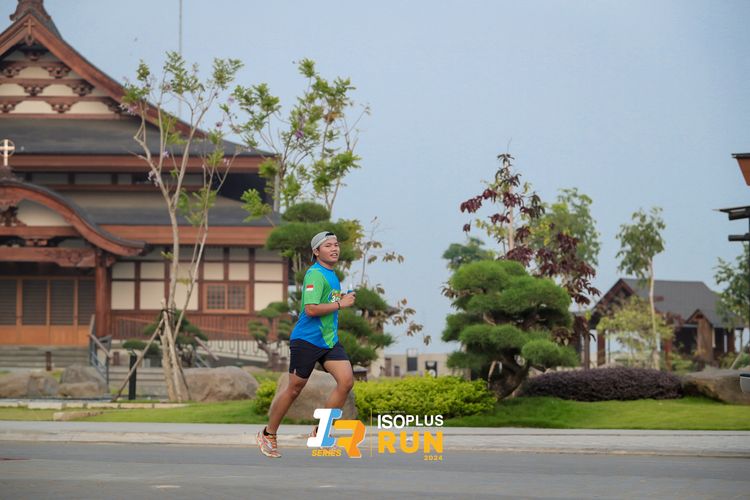 Race photo from ISOPlus Run 2024 Jakarta