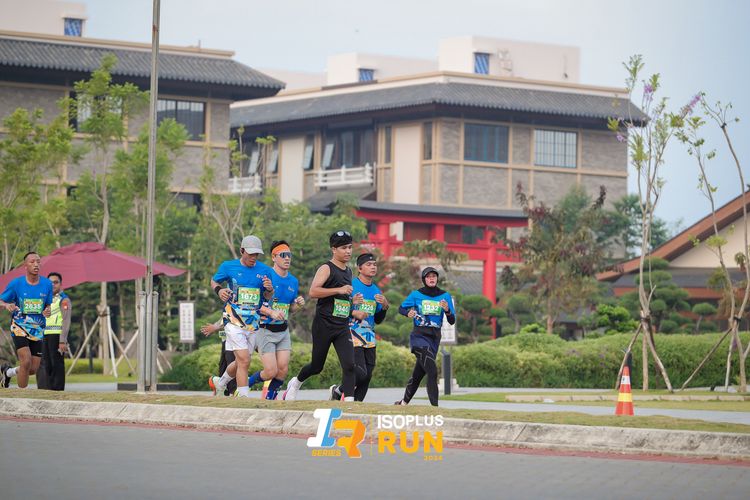 Race photo from ISOPlus Run 2024 Jakarta