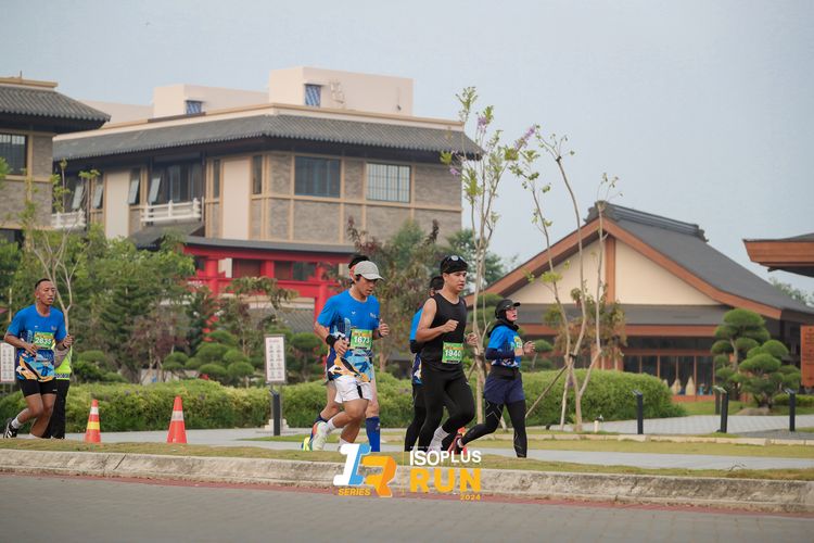 Race photo from ISOPlus Run 2024 Jakarta