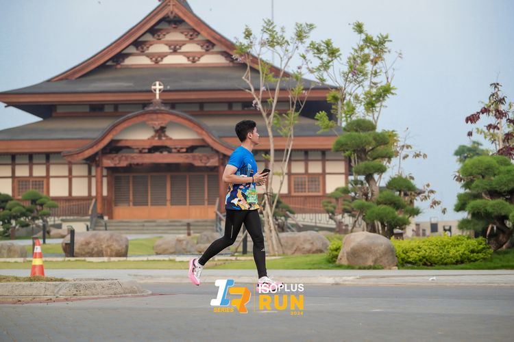 Race photo from ISOPlus Run 2024 Jakarta