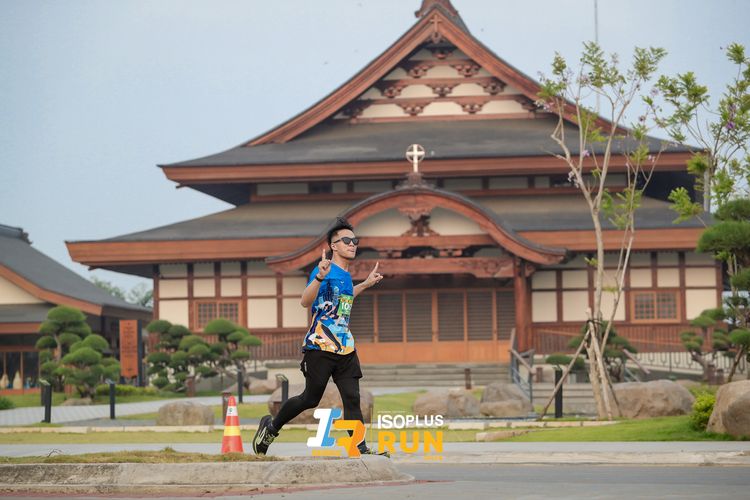 Race photo from ISOPlus Run 2024 Jakarta