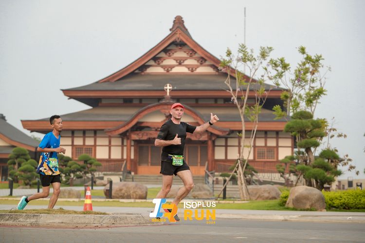 Race photo from ISOPlus Run 2024 Jakarta